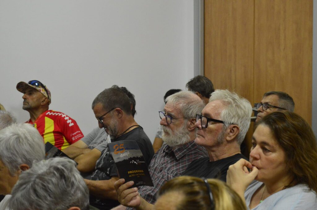 Tarda emotiva per a donar el tret de sortida als actes de celebració del 25è aniversari del Club Excursionista Anoia.