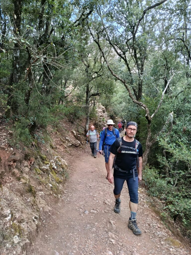 S’assoleix el cim de Sant Jeroni de Montserrat (1245mts) per commemorar el 25è aniversari del Club Excursionista Anoia