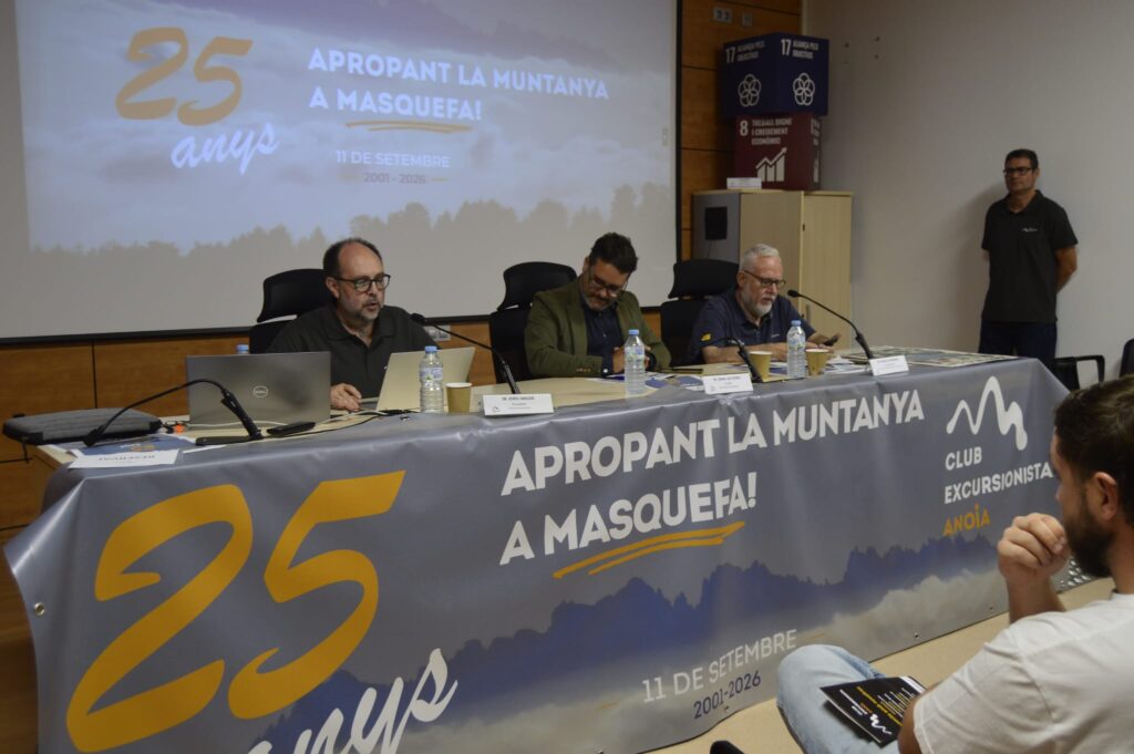 Tarda emotiva per a donar el tret de sortida als actes de celebració del 25è aniversari del Club Excursionista Anoia.