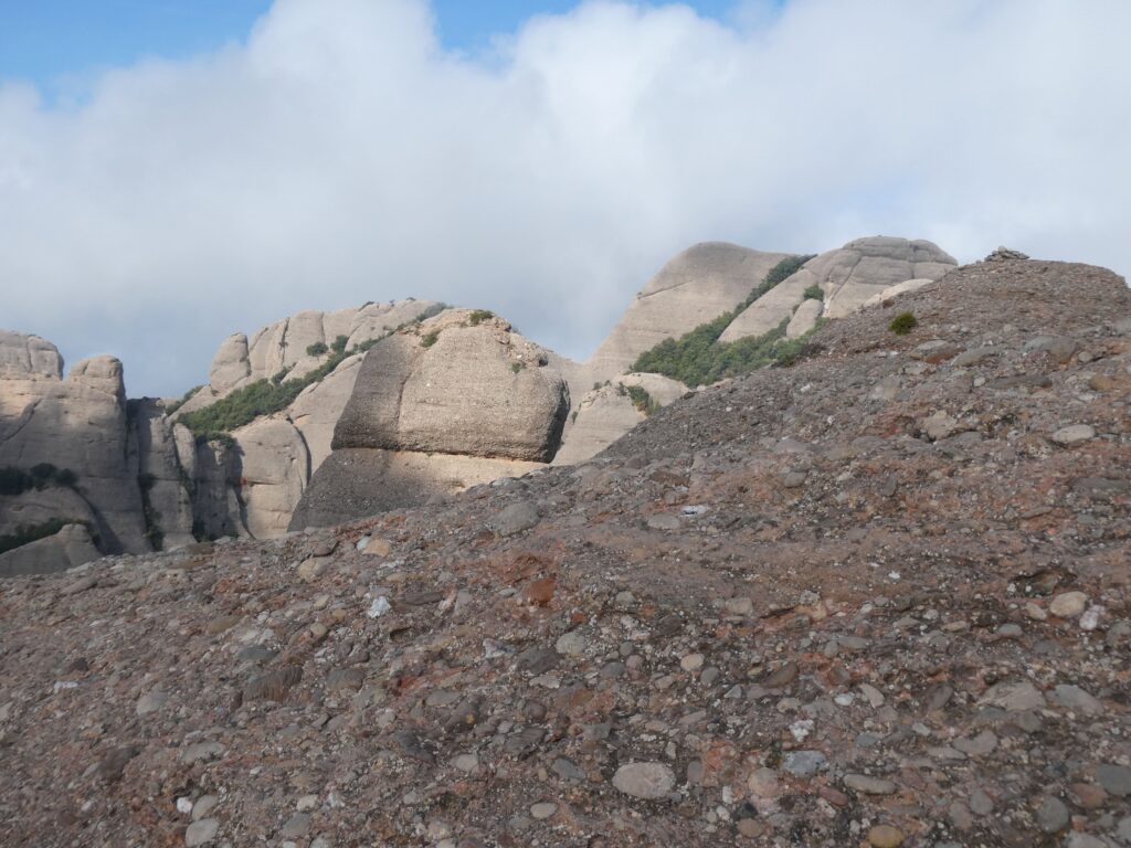 S’assoleix el cim de Sant Jeroni de Montserrat (1245mts) per commemorar el 25è aniversari del Club Excursionista Anoia