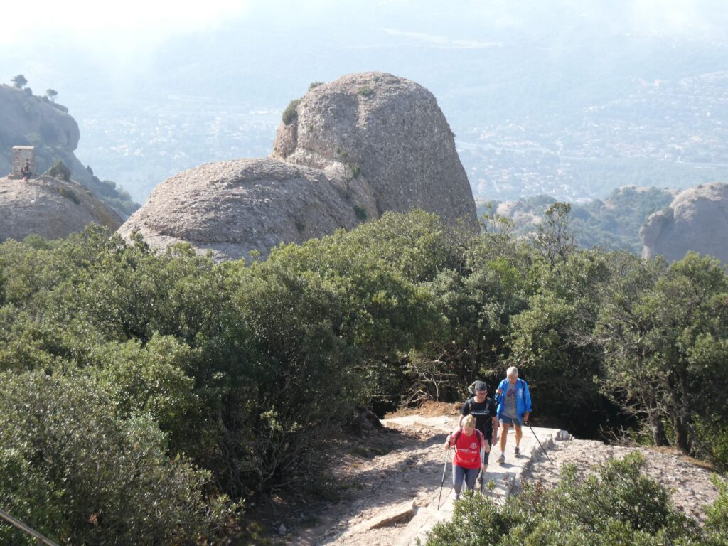 S’assoleix el cim de Sant Jeroni de Montserrat (1245mts) per commemorar el 25è aniversari del Club Excursionista Anoia
