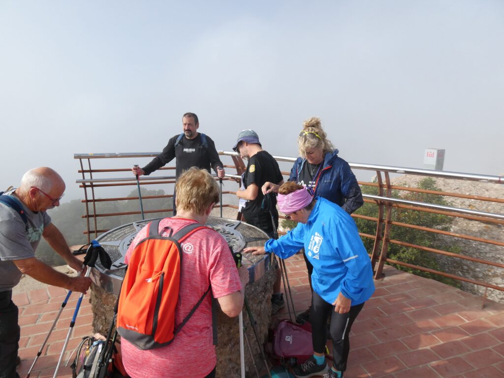 S’assoleix el cim de Sant Jeroni de Montserrat (1245mts) per commemorar el 25è aniversari del Club Excursionista Anoia