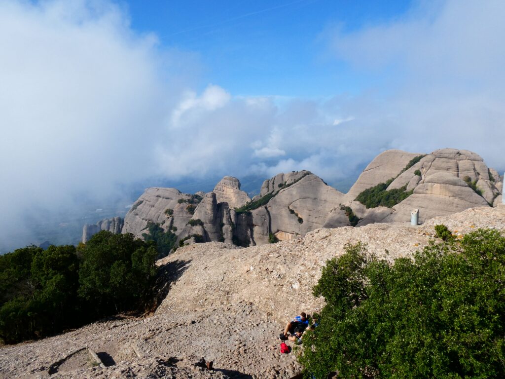 S’assoleix el cim de Sant Jeroni de Montserrat (1245mts) per commemorar el 25è aniversari del Club Excursionista Anoia