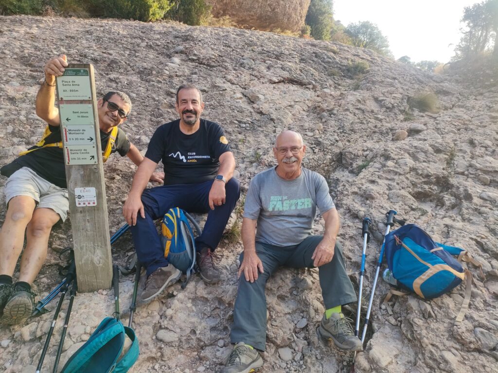 S’assoleix el cim de Sant Jeroni de Montserrat (1245mts) per commemorar el 25è aniversari del Club Excursionista Anoia