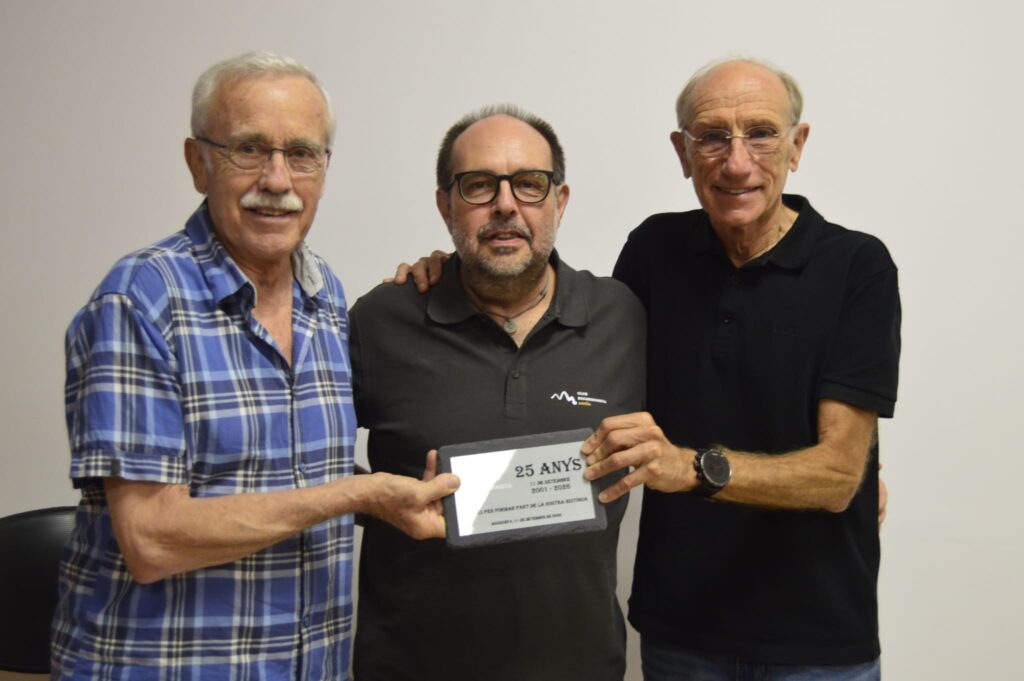Tarda emotiva per a donar el tret de sortida als actes de celebració del 25è aniversari del Club Excursionista Anoia.