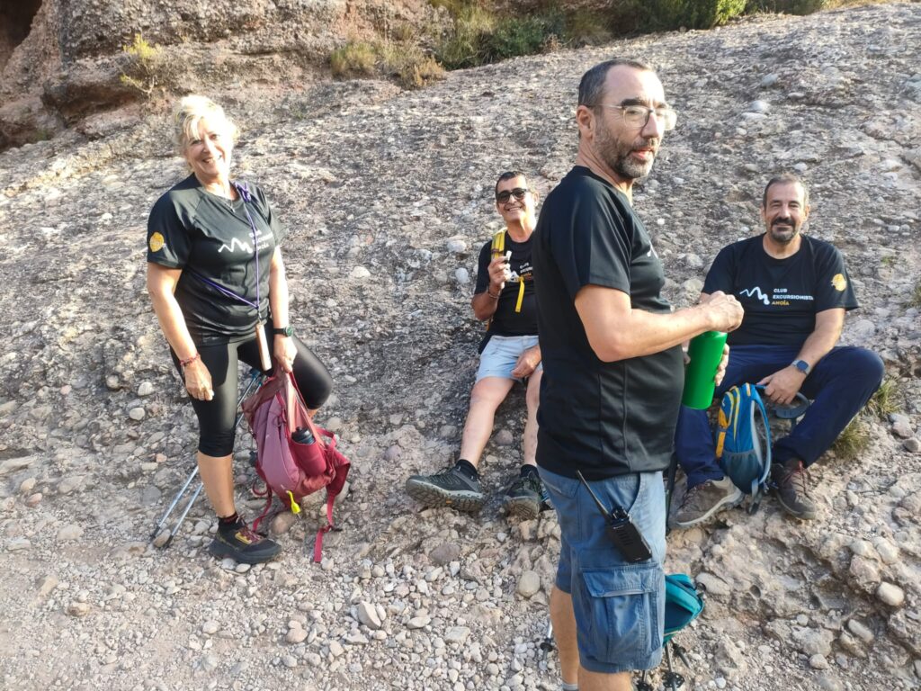 S’assoleix el cim de Sant Jeroni de Montserrat (1245mts) per commemorar el 25è aniversari del Club Excursionista Anoia